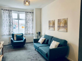 Gorton House - Comfortable House Near City Centre